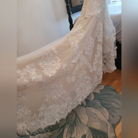 Riki Dalal ARIEL Wedding Dress Lace Mermaid - Picture 8 of 15